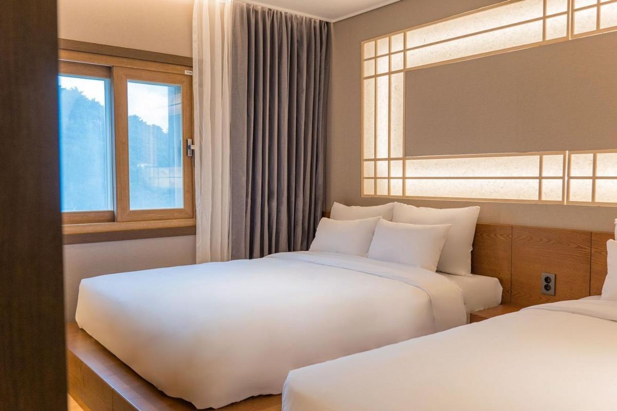 Yeonhwamun Hotel Yeongdeok Exterior photo